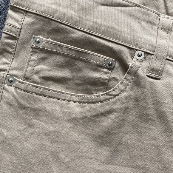 Forever 21 white jeans - Picture 3 of 5